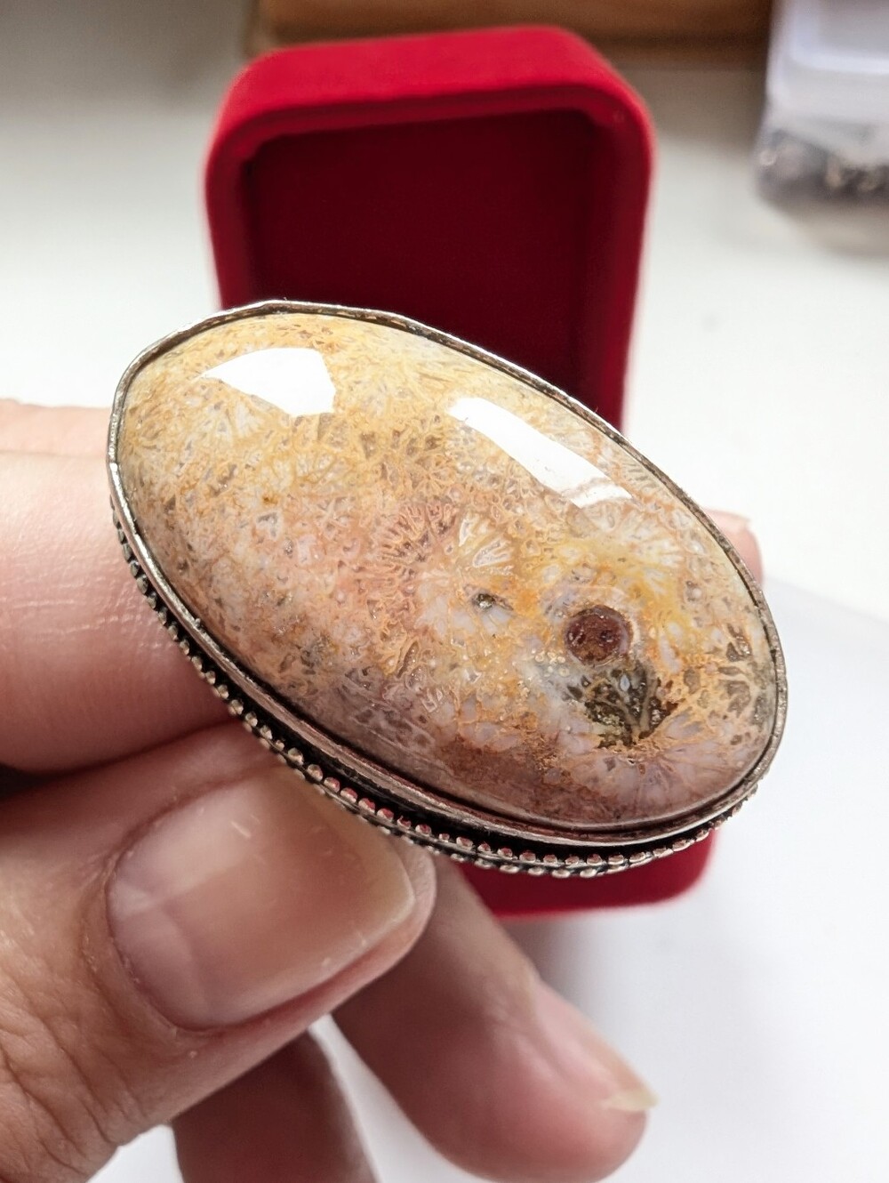 Vintage Handcrafted Fossil Coral Agate Set In 925 Sterling Silver Detailed Band